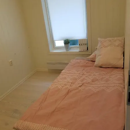 Erika's Διαμέρισμα Kalvåg